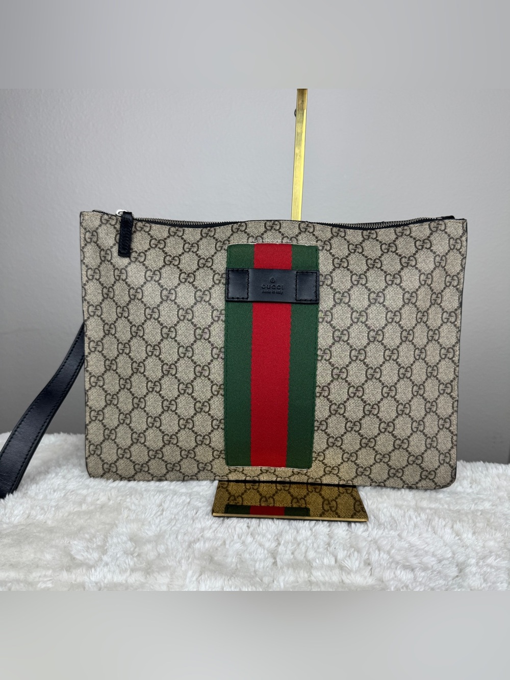 Gucci Wristlet clutch Beige GG Supreme Canvas Pouch with Red & Green Web
